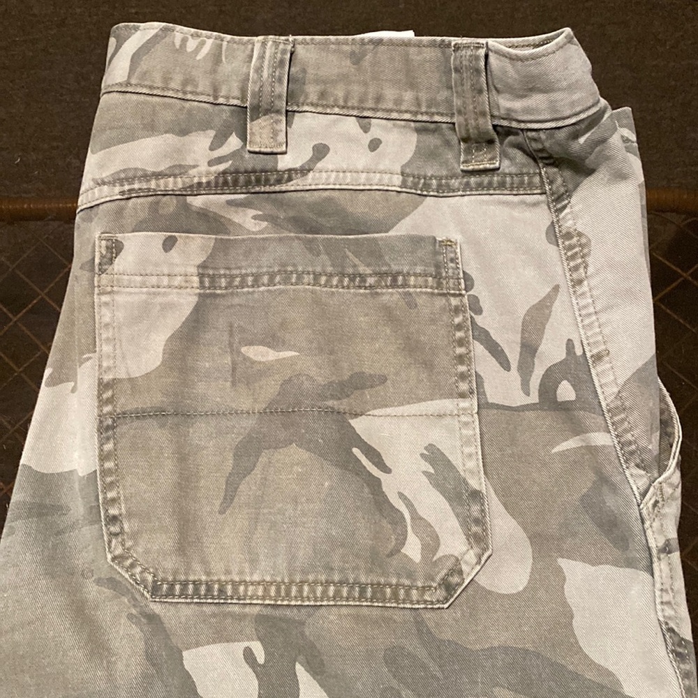Men’s camouflage pants